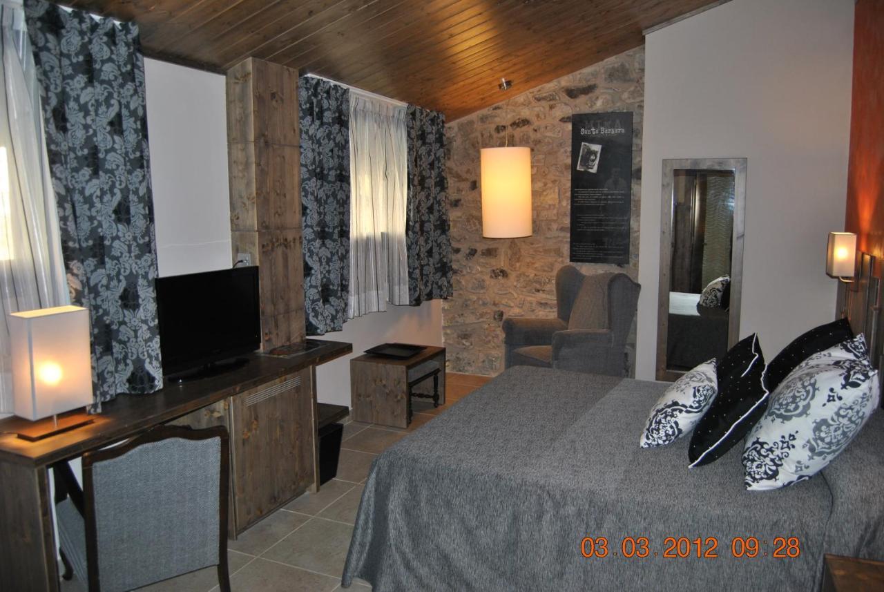 Santa Barbara Hotel Sant Corneli ภายนอก รูปภาพ