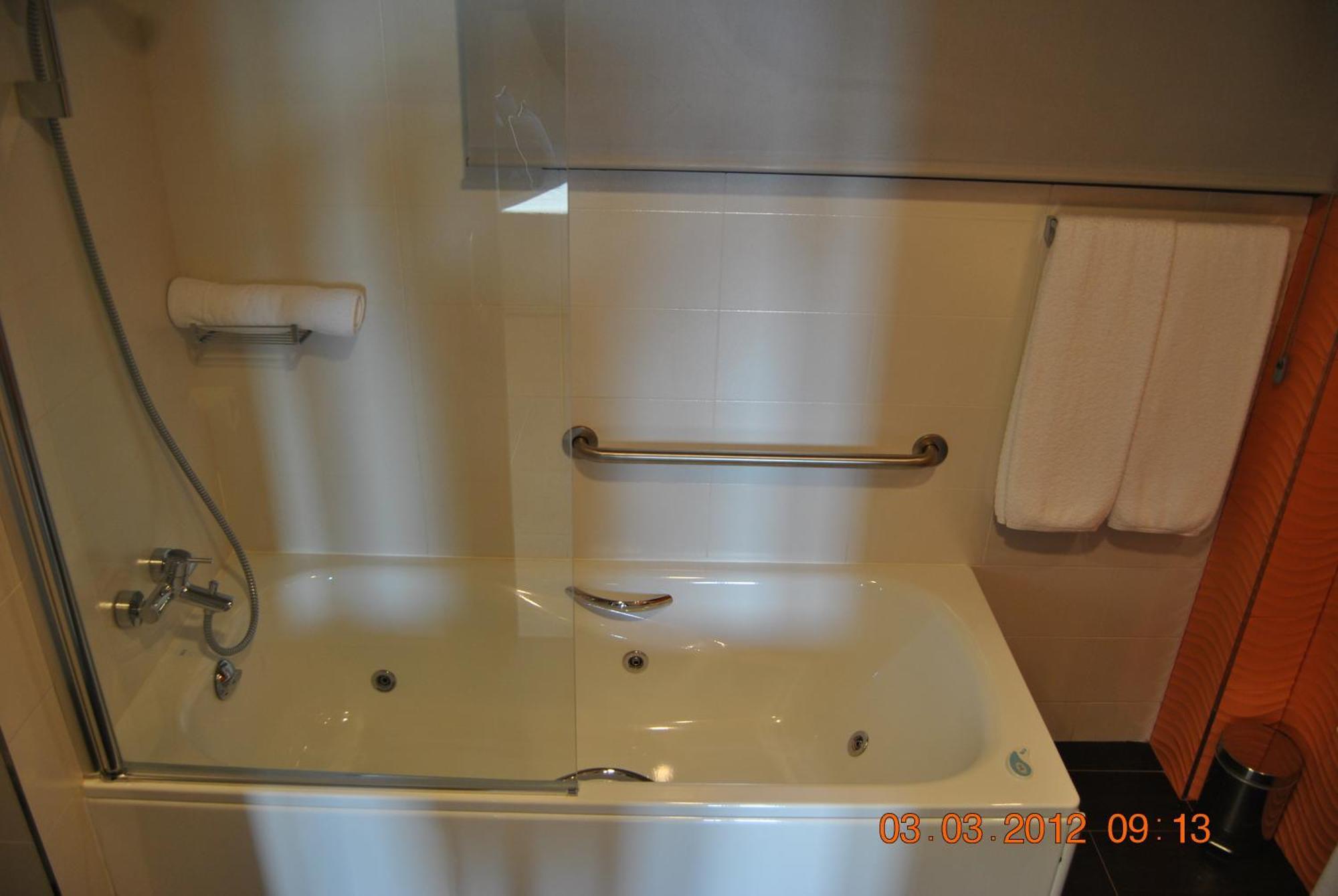 Santa Barbara Hotel Sant Corneli ภายนอก รูปภาพ