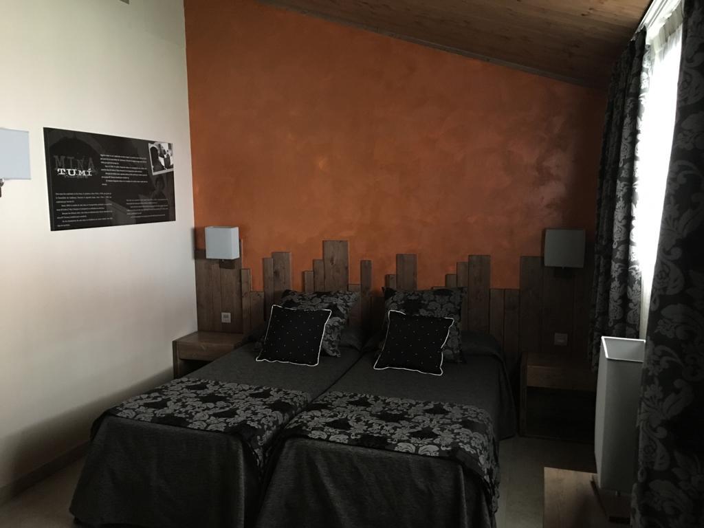 Santa Barbara Hotel Sant Corneli ภายนอก รูปภาพ
